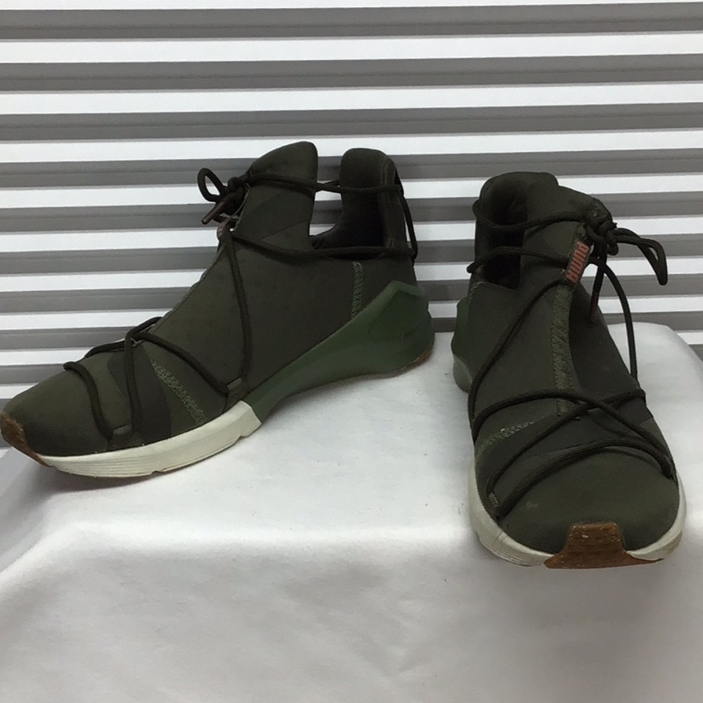 Puma olive green tennis shoes size 9